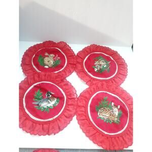 A Vtg Christmas Woodland Coaster Doilies 4 Deer Duck Rabbit & Chipmunk Decor